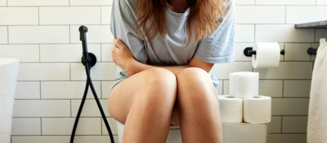 Urétrite chez la femme : symptômes, causes, traitements